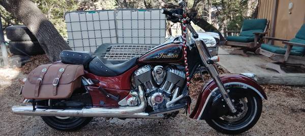 2017 Indian, dovoz USA — foto 4 z 12