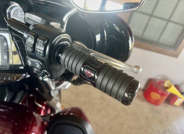 2017 Harley-Davidson, dovoz USA — foto 4 z 6