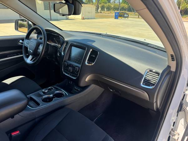 2015 Dodge, dovoz USA — foto 9 z 12