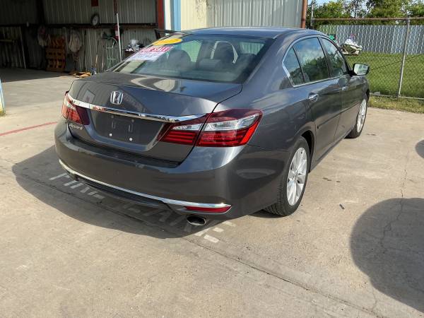 2017 Honda, dovoz USA — foto 3 z 6