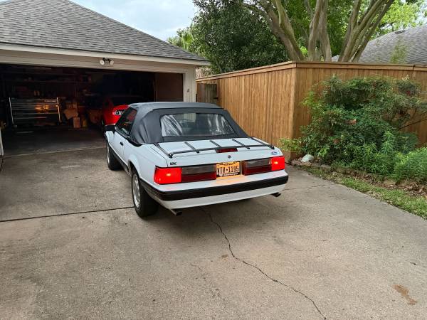 1989 Ford, dovoz USA — foto 2 z 8