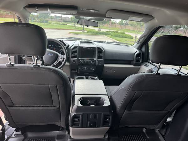 2018 Ford, dovoz USA — foto 11 z 12