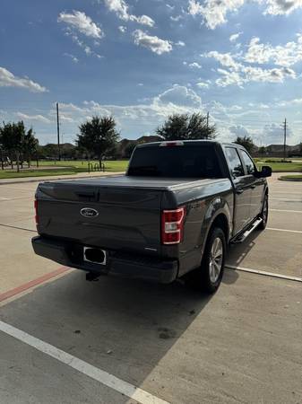2018 Ford, dovoz USA — foto 3 z 12