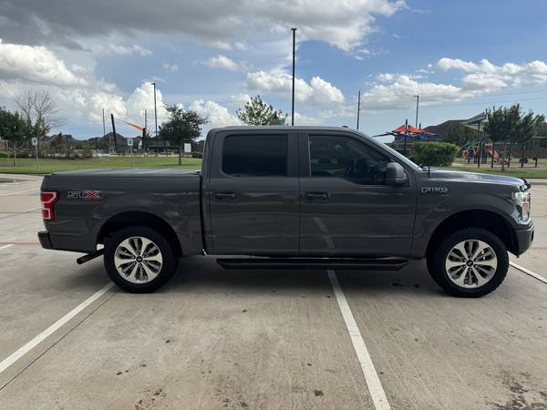 2018 Ford, dovoz USA — foto 7 z 12
