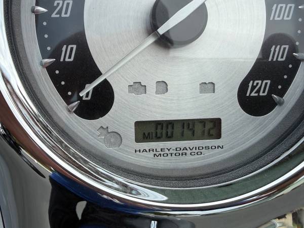 2004 Harley-Davidson, dovoz USA — foto 5 z 7