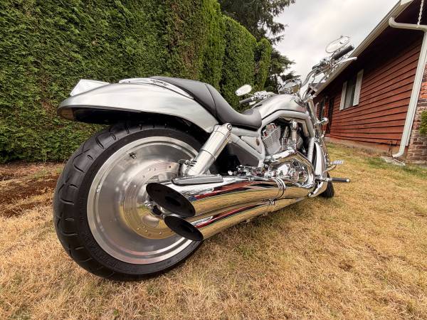 Harley-Davidson, dovoz USA — foto 4 z 12