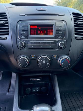 2016 Kia, dovoz USA — foto 11 z 12