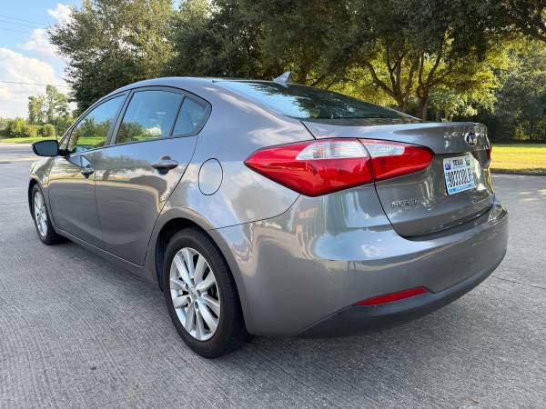 2016 Kia, dovoz USA — foto 3 z 12