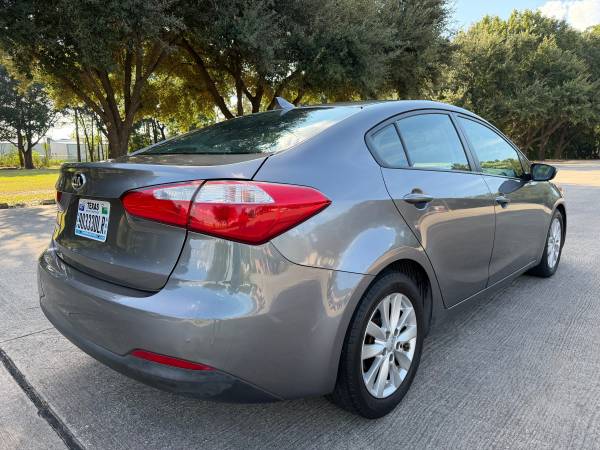 2016 Kia, dovoz USA — foto 5 z 12