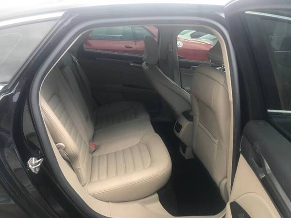 2020 Ford, dovoz USA — foto 9 z 12