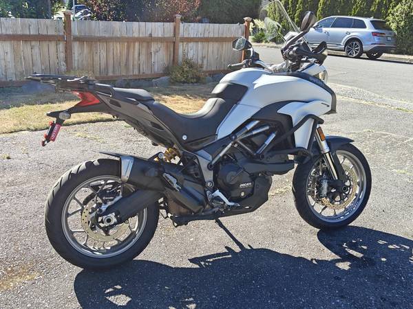 2017 Ducati, bílá, dovoz USA — foto 1