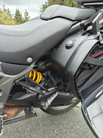 2017 Ducati, bílá, dovoz USA — foto 3 z 9