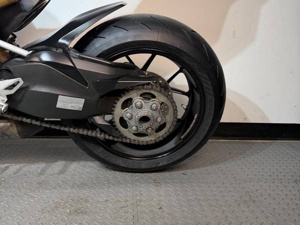 2022 Ducati, dovoz USA — foto 11 z 12