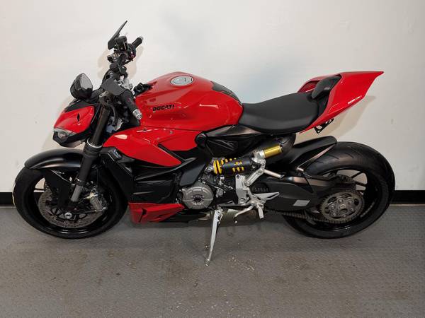 2022 Ducati, dovoz USA — foto 5 z 12