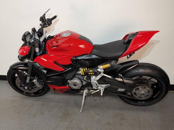 2022 Ducati, dovoz USA — foto 7 z 12