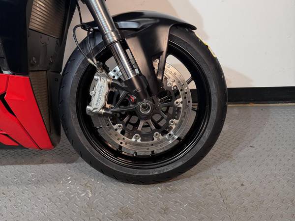 2022 Ducati, dovoz USA — foto 8 z 12