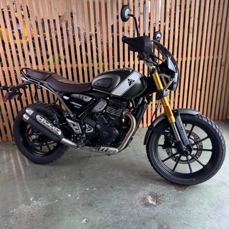 Triumph, dovoz USA — foto 2 z 12
