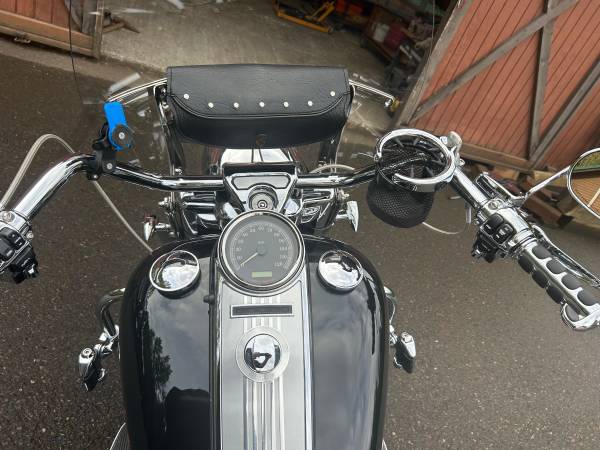 2008 Harley-Davidson, černá, dovoz USA — foto 3 z 11