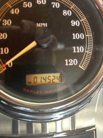 2008 Harley-Davidson, černá, dovoz USA — foto 5 z 11