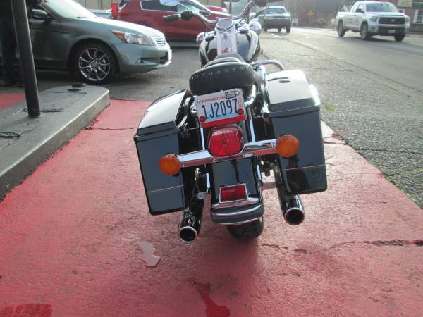 2000 Harley-Davidson, dovoz USA — foto 11 z 12
