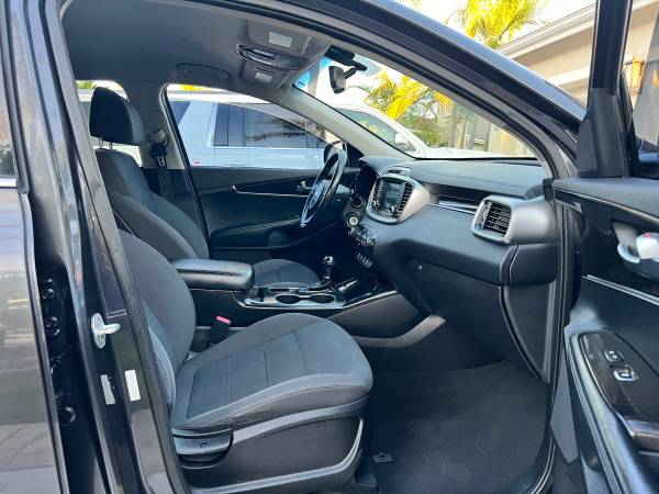 2017 Kia, dovoz USA — foto 11 z 12