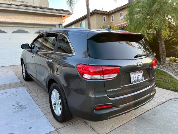 2017 Kia, dovoz USA — foto 3 z 12