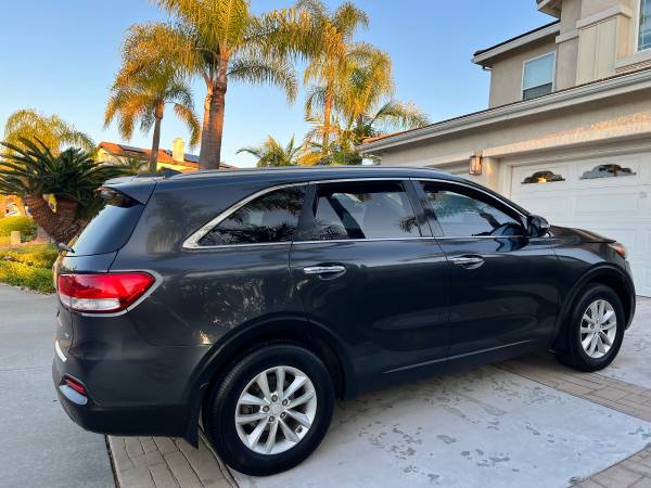 2017 Kia, dovoz USA — foto 6 z 12