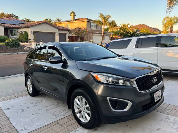 2017 Kia, dovoz USA — foto 7 z 12