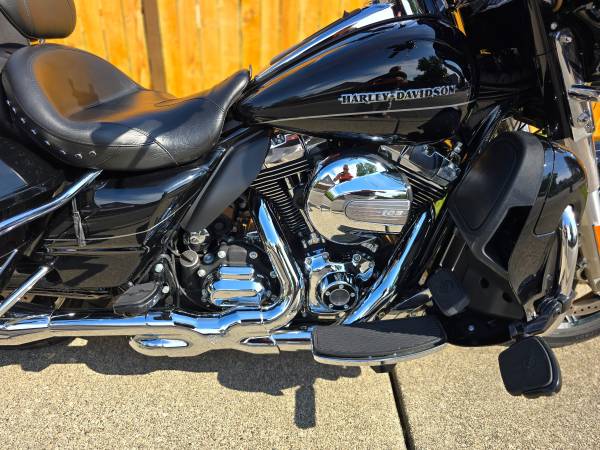 2015 Harley-Davidson, dovoz USA — foto 4 z 12