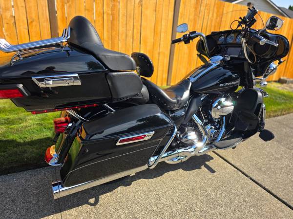 2015 Harley-Davidson, dovoz USA — foto 5 z 12