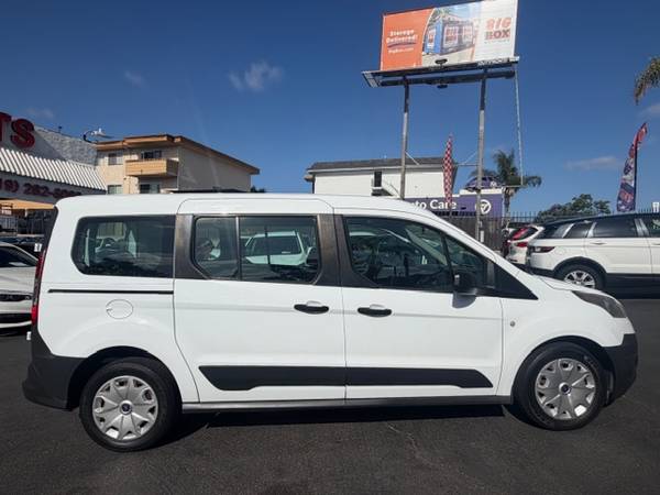 2012 Ford, dovoz USA — foto 2 z 12