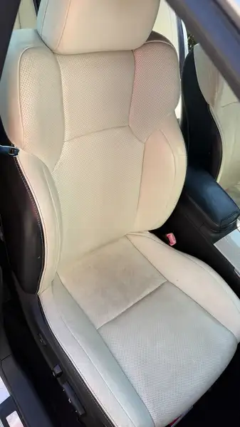 Lexus IS 4dr Sdn, 124 000 km, dovoz Kanada — foto 8 z 12