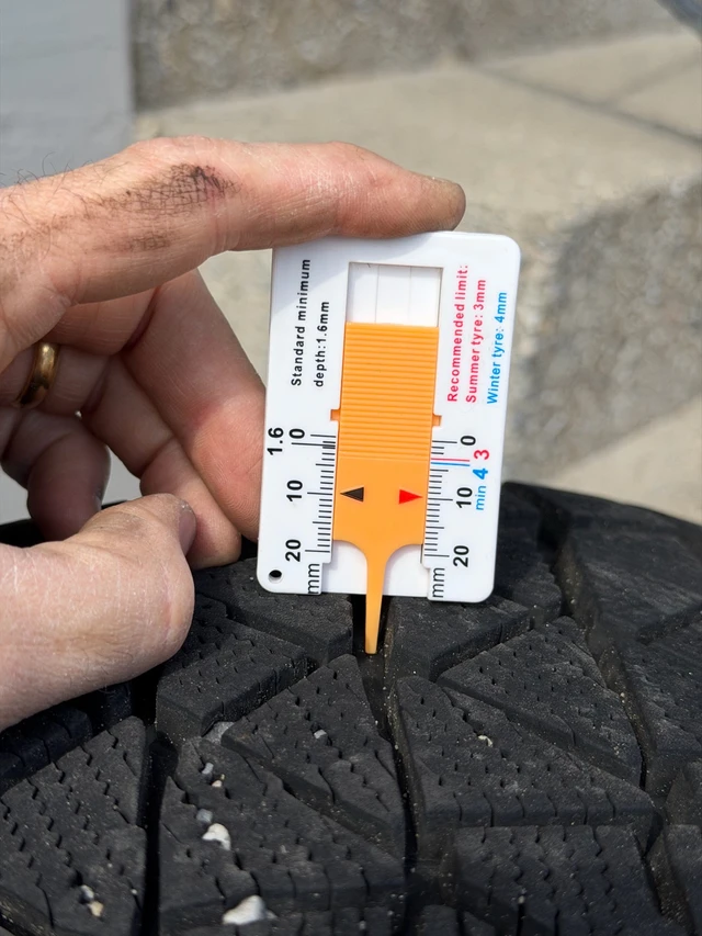 Kola — Audi Q7, dovoz Kanada — foto 2 z 4