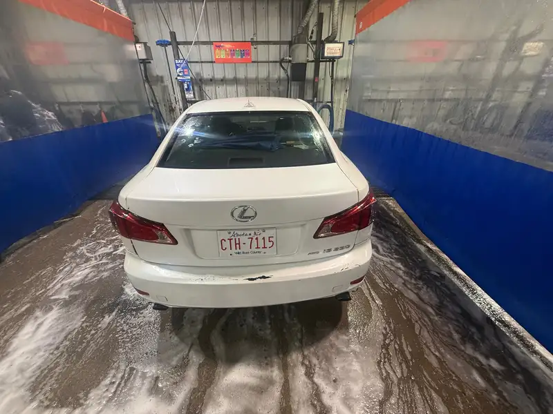 2012 Lexus IS, bílá, 126 000 km, dovoz Kanada — foto 6 z 9