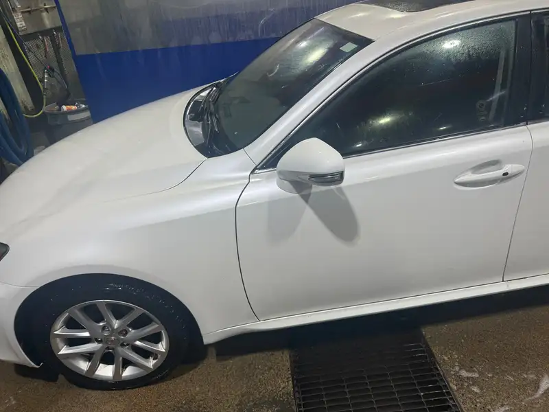 2012 Lexus IS, bílá, 126 000 km, dovoz Kanada — foto 8 z 9