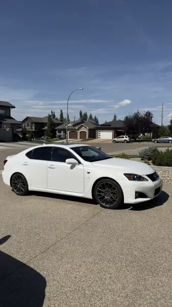 2012 Lexus IS 4dr Sdn, bílá, 17 400 km, dovoz Kanada — foto 2 z 12