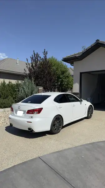 2012 Lexus IS 4dr Sdn, bílá, 17 400 km, dovoz Kanada — foto 3 z 12