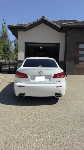 2012 Lexus IS 4dr Sdn, bílá, 17 400 km, dovoz Kanada — foto 4 z 12