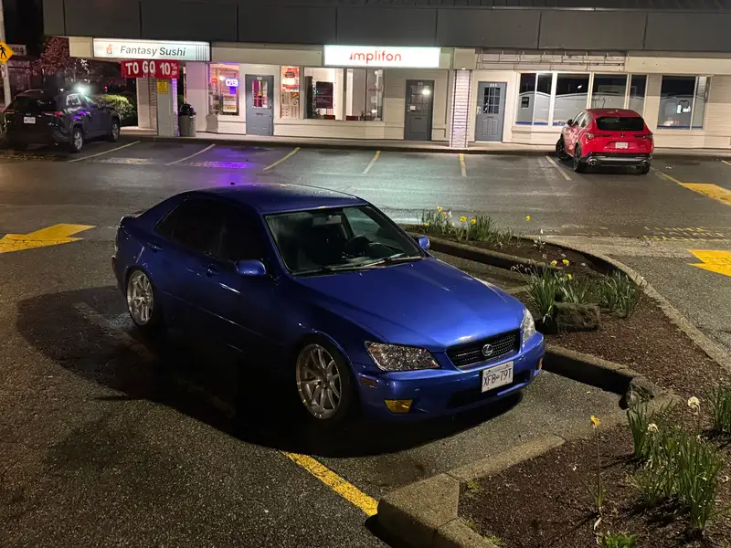 2003 Lexus IS Base, modrá, 219 000 km, dovoz Kanada — foto 5 z 12