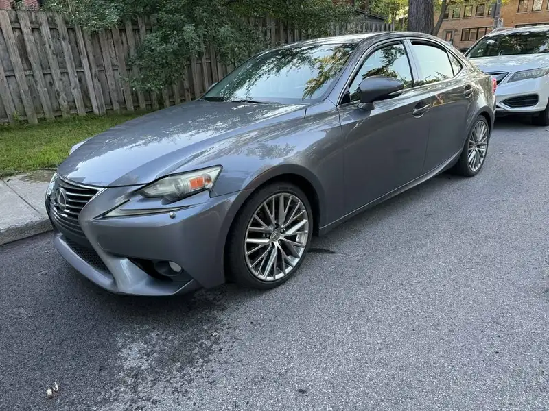 2014 Lexus IS, šedá, 213 000 km, dovoz Kanada — foto 2 z 8