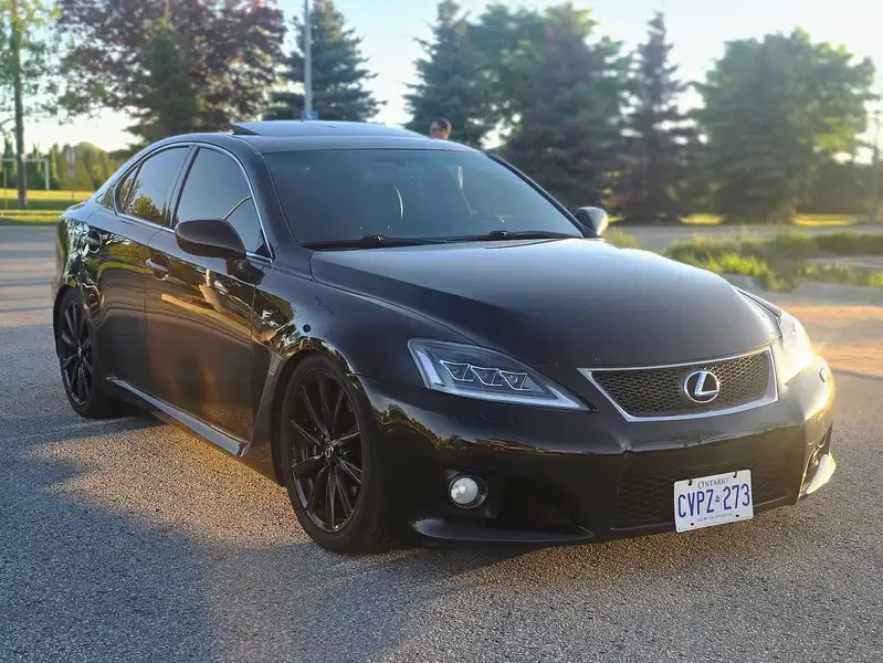 2010 Lexus IS, černá, 204 300 km, dovoz Kanada — foto 2 z 12