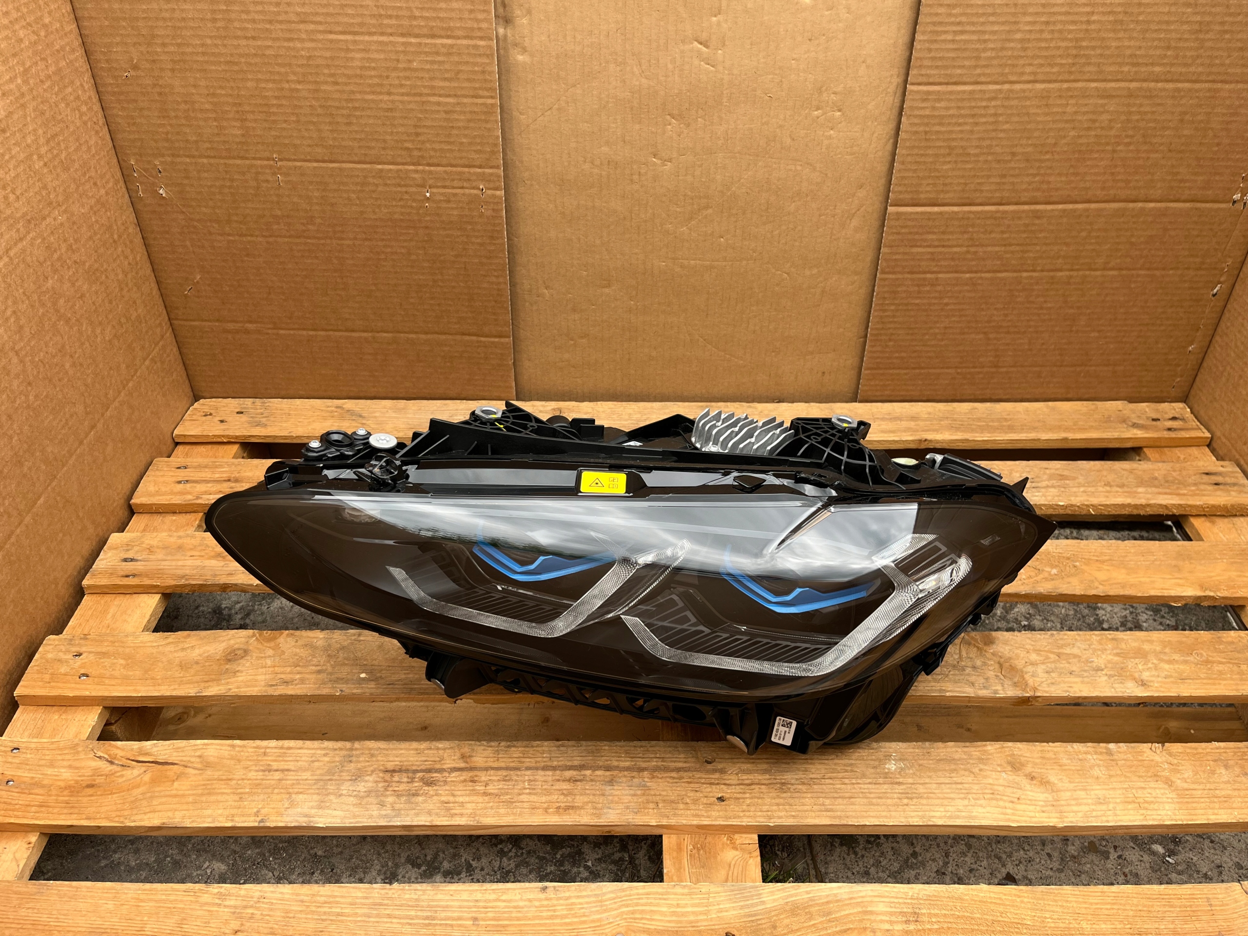 Laserový světlomet — BMW M4, černá, dovoz Skladem v EU — foto 2 z 14