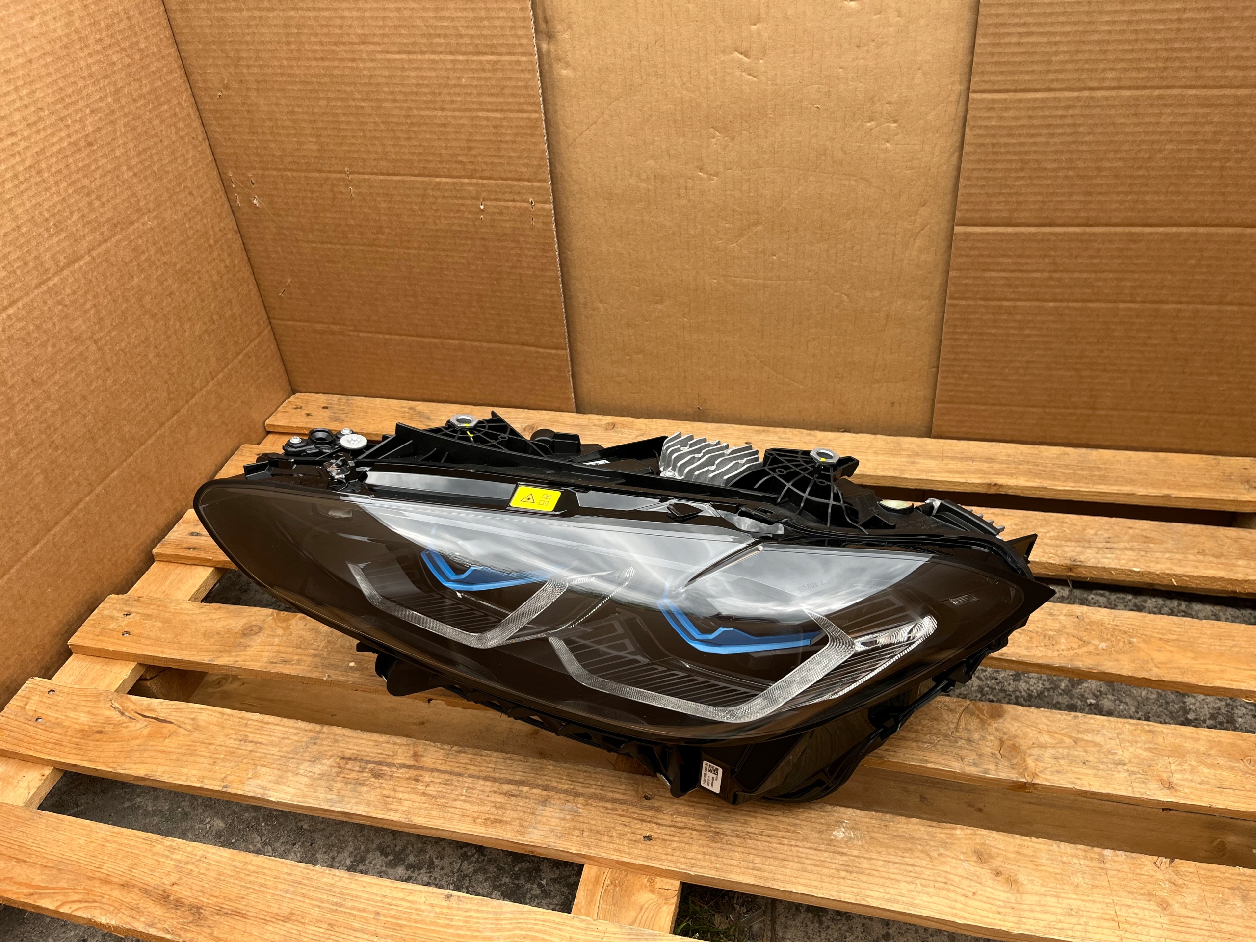 Světlomet — BMW M3, černá, Skladem v EU — foto 14 z 14