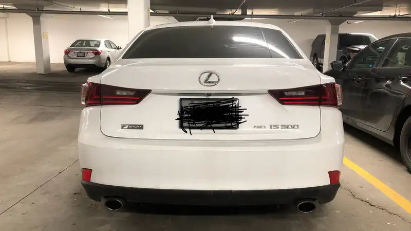 2016 Lexus IS, 139 000 km, dovoz Kanada — foto 4 z 7