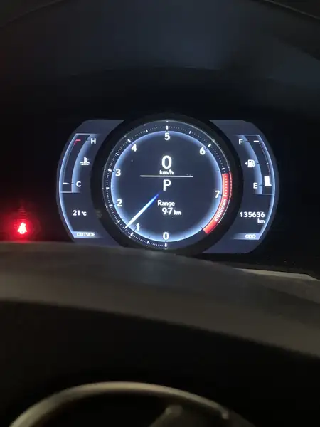 2016 Lexus IS, 139 000 km, dovoz Kanada — foto 7 z 7