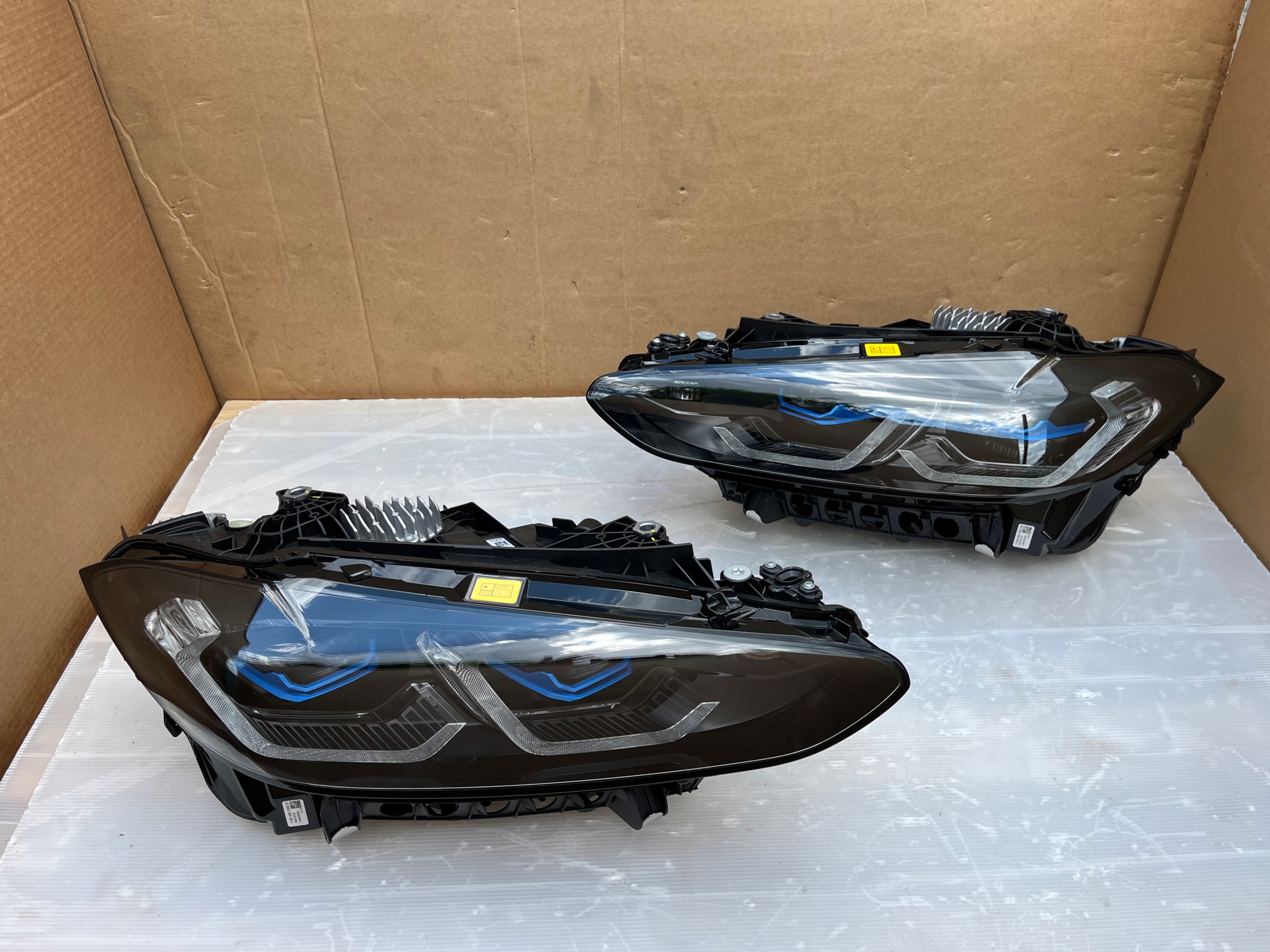 Laserový světlomet — BMW M4, černá, dovoz Skladem v EU — foto 2 z 12
