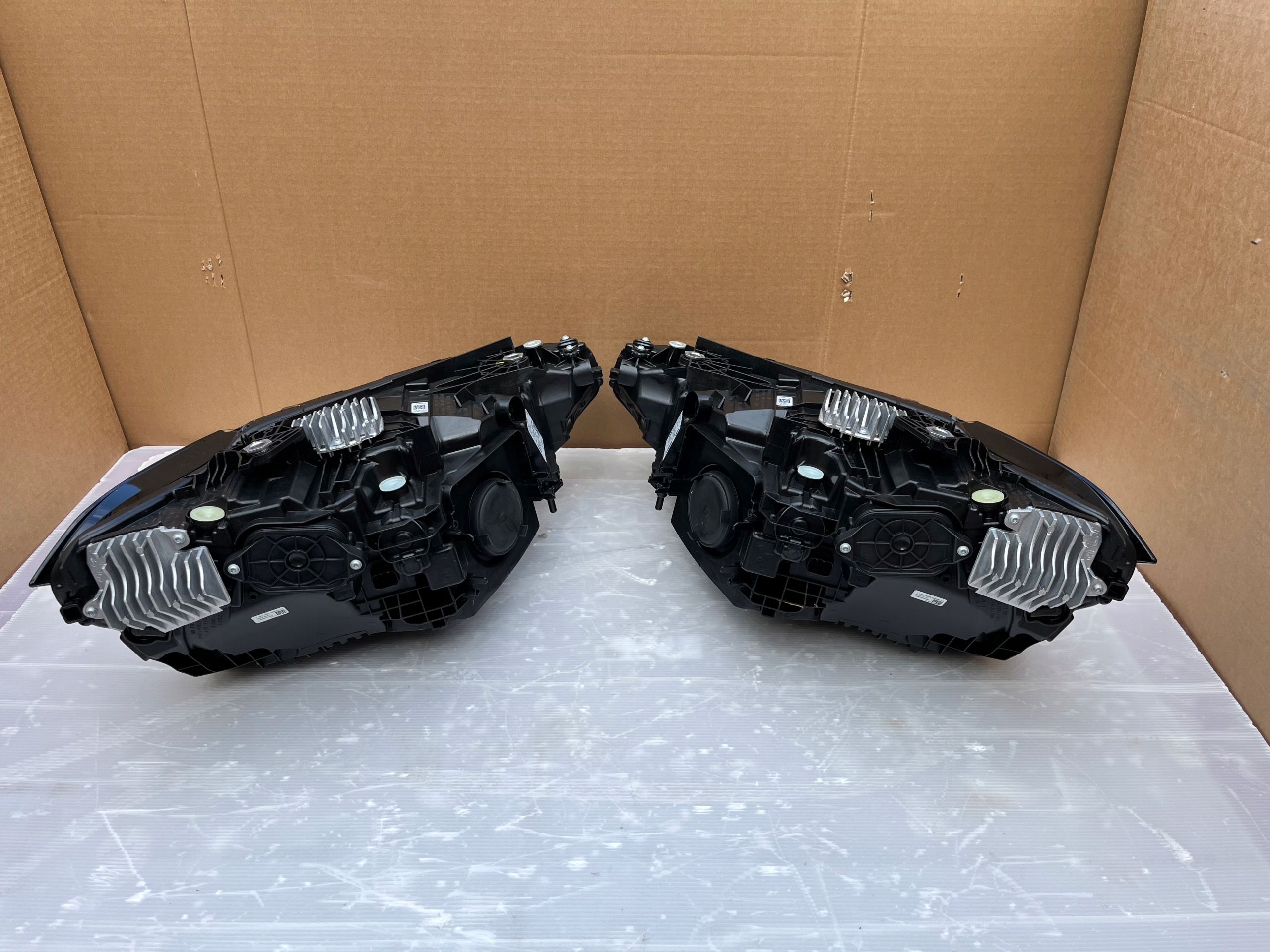 Světlomet — BMW M3, černá, dovoz Skladem v EU — foto 3 z 9