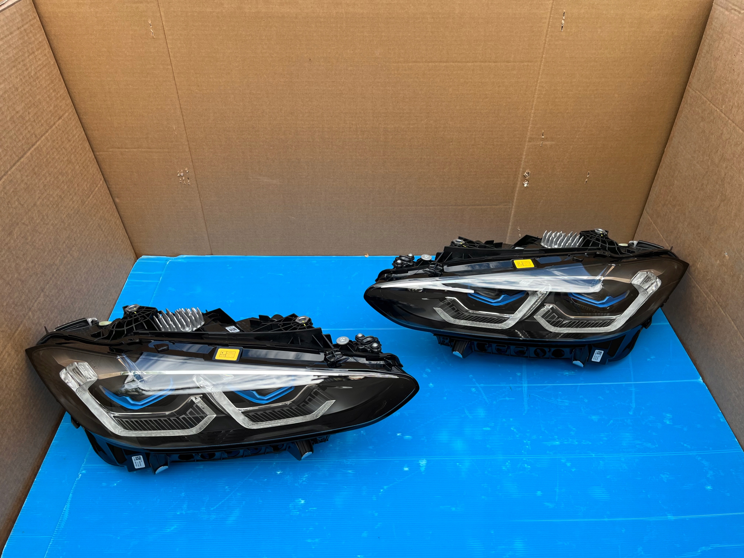 Světlomet — BMW M4, černá, Skladem v EU — foto 11 z 11