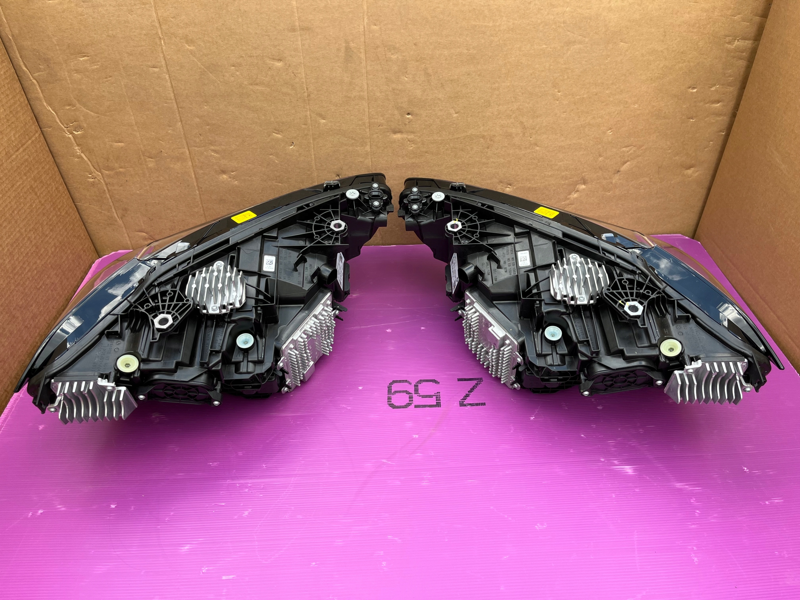 Světlomet — BMW M4, černá, Skladem v EU — foto 3 z 11