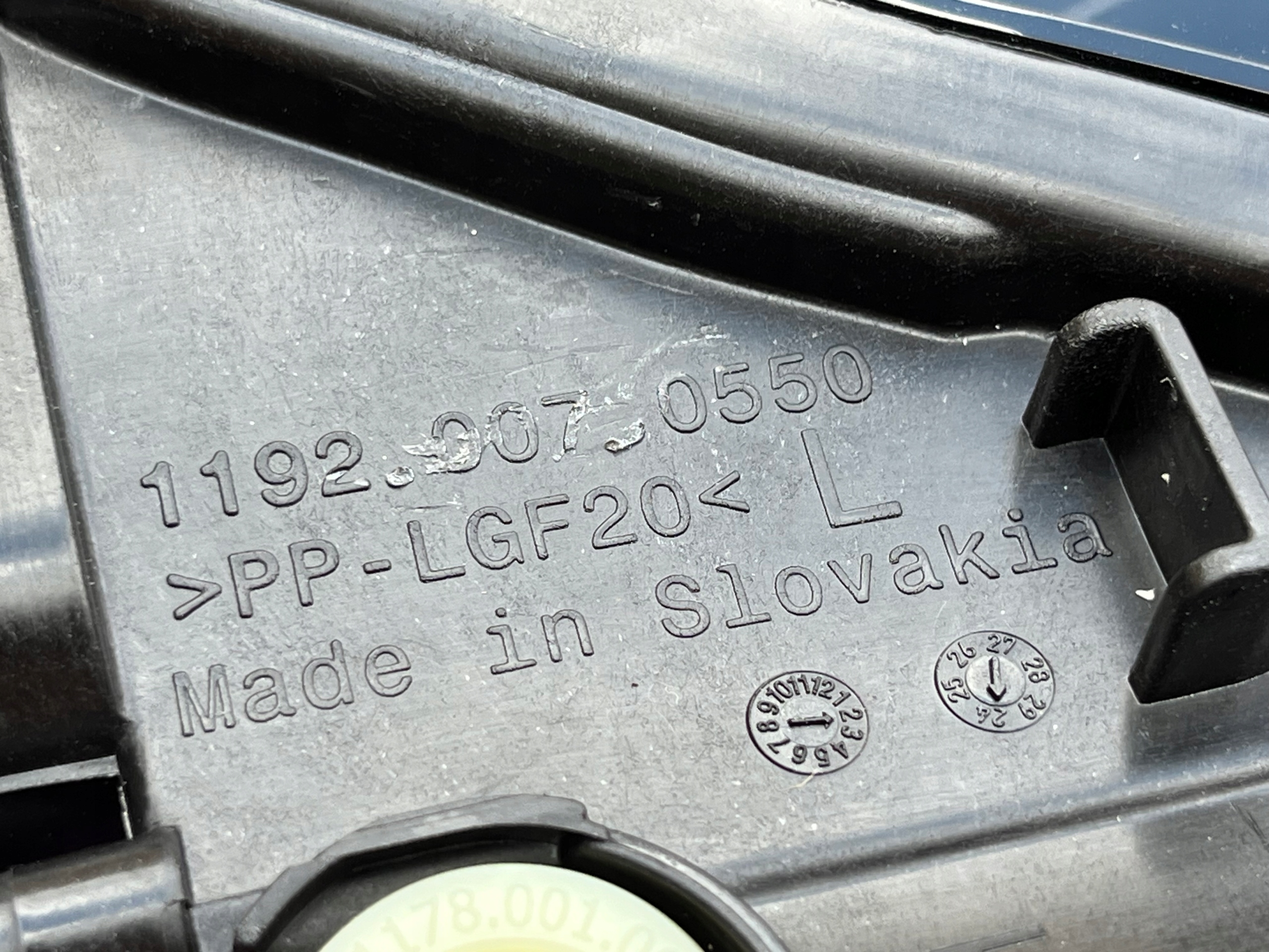 Světlomet — BMW M4, černá, Skladem v EU — foto 6 z 11